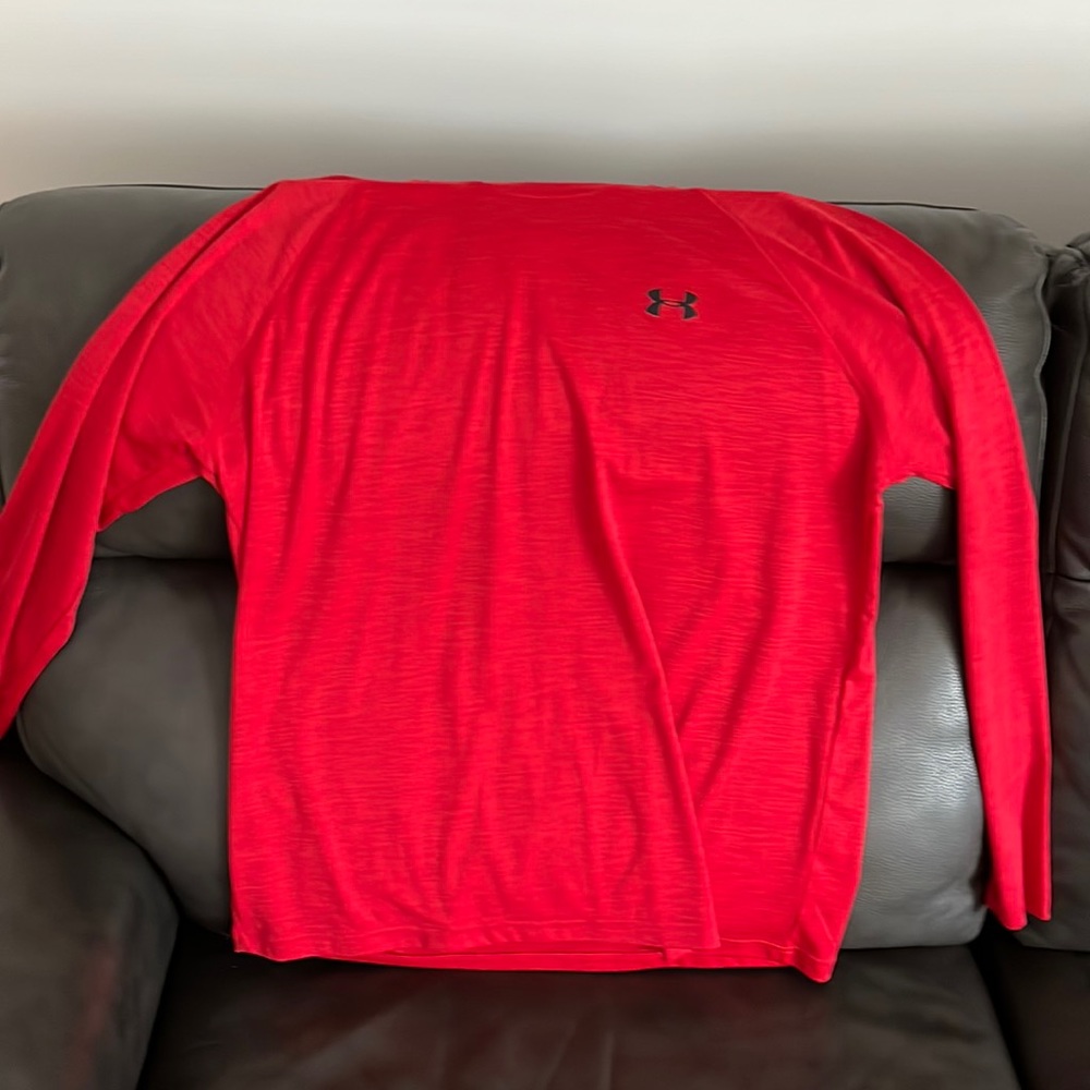 Long sleeve Under Armour t shirt